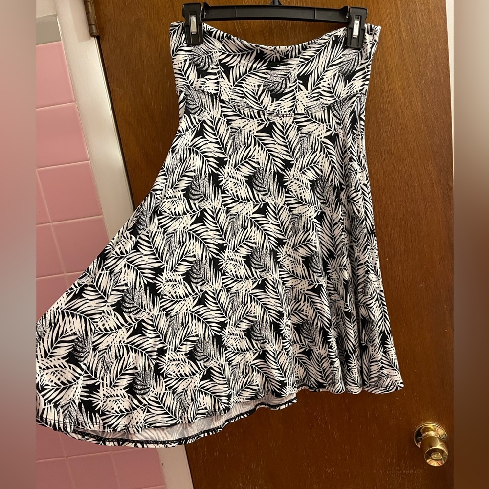 Max studio skirt